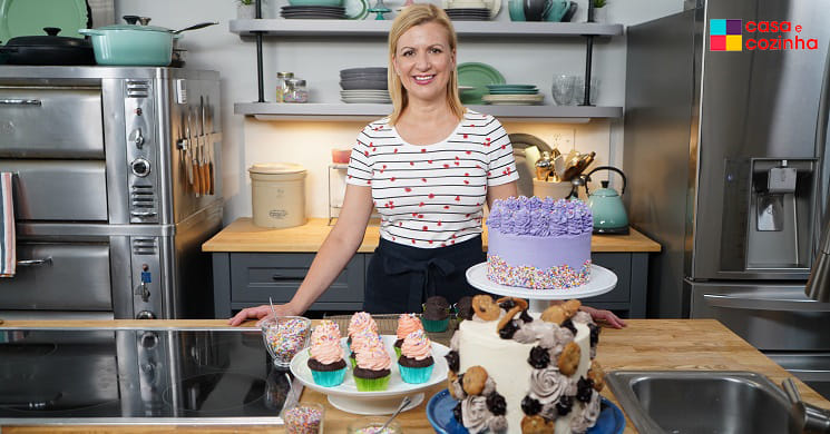 CineVisaoPt's tweet photo. Casa e Cozinha estreia o novo programa "Os Doces Especiais de Anna Olson"
Segunda a sexta-feira, às 20:30h, a partir de 7 de novembro.
#OsDocesEspeciaisdeAnnaOlson #AnnaOlson #receitas #culinária #CasaeCozinha

https://t.co/eudO1WFoHD https://t.co/9bgRUgtClc