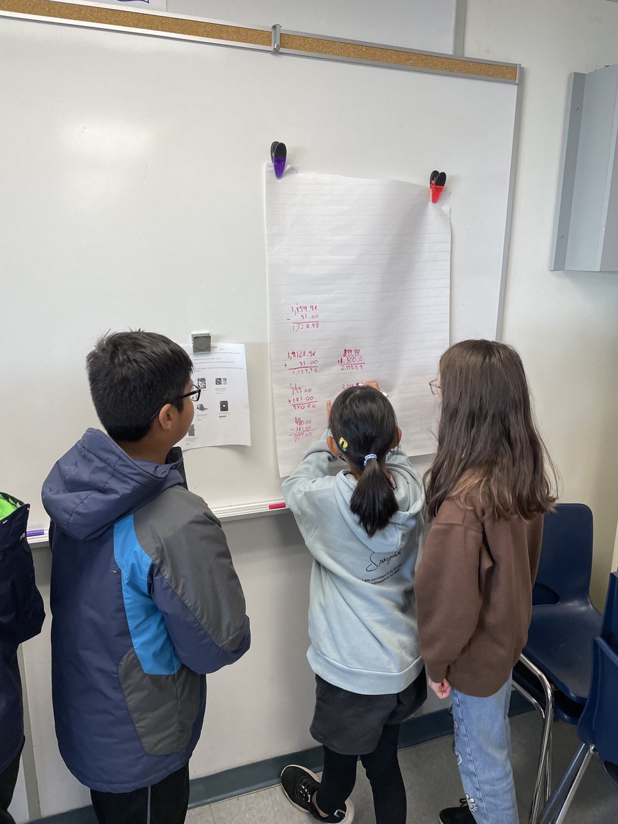 MJS_teach's tweet image. Group math problem-solving this morning #buildingthinkingclassrooms #verticalsurface deeper conversations! ⁦@lkwwrdsb⁩ ⁦@wrdsb⁩ ⁦@pgliljedahl⁩