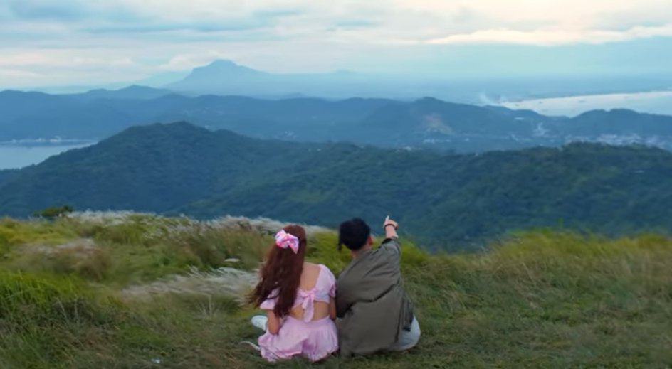 jkvlgh's tweet photo. I can really vibe on the song. plus the location and freshness are really seen 🥹🍃

watch here: https://t.co/lzTi0rEaxB

Congrats @anjisalvacion, @jordz_andrews and to the whole team @StarPopPH!

#AnjiSalvacion https://t.co/xl6JsD3pyE