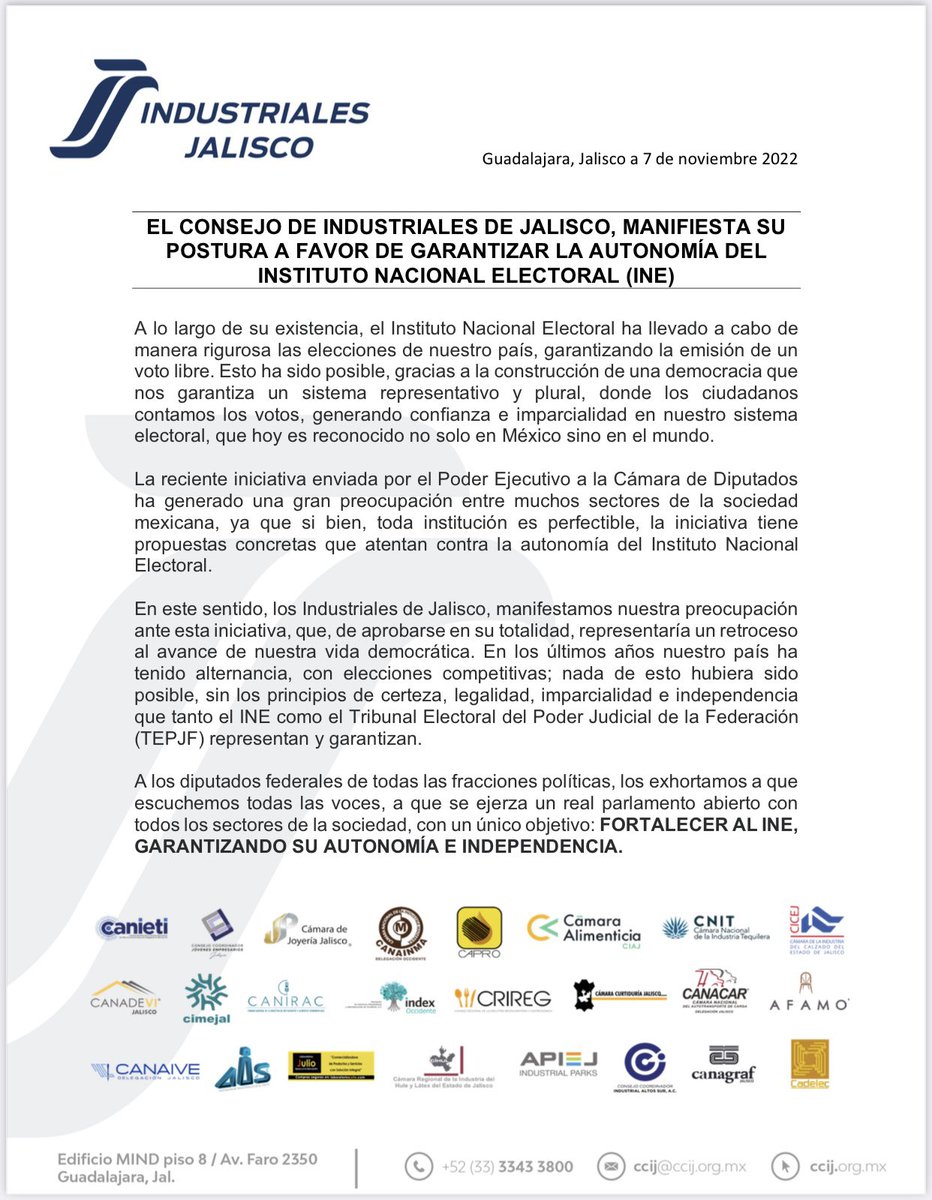 Ante la reciente iniciativa enviada por el Poder Ejecutivo, hacemos un atento llamado a los Diputados Federales de todas las fracciones políticas, a que se escuchen todas las voces, en un real parlamento abierto con todos los sectores de la sociedad, para: 

FORTALECER AL INE.