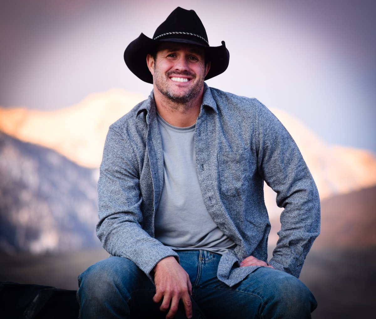 lancepekus's tweet photo. Another year in the books!
Hello 36 
#cowboyninja #ranchlife #idahome #birthday #dadlife #author #life #goals https://t.co/7rjtysOD79