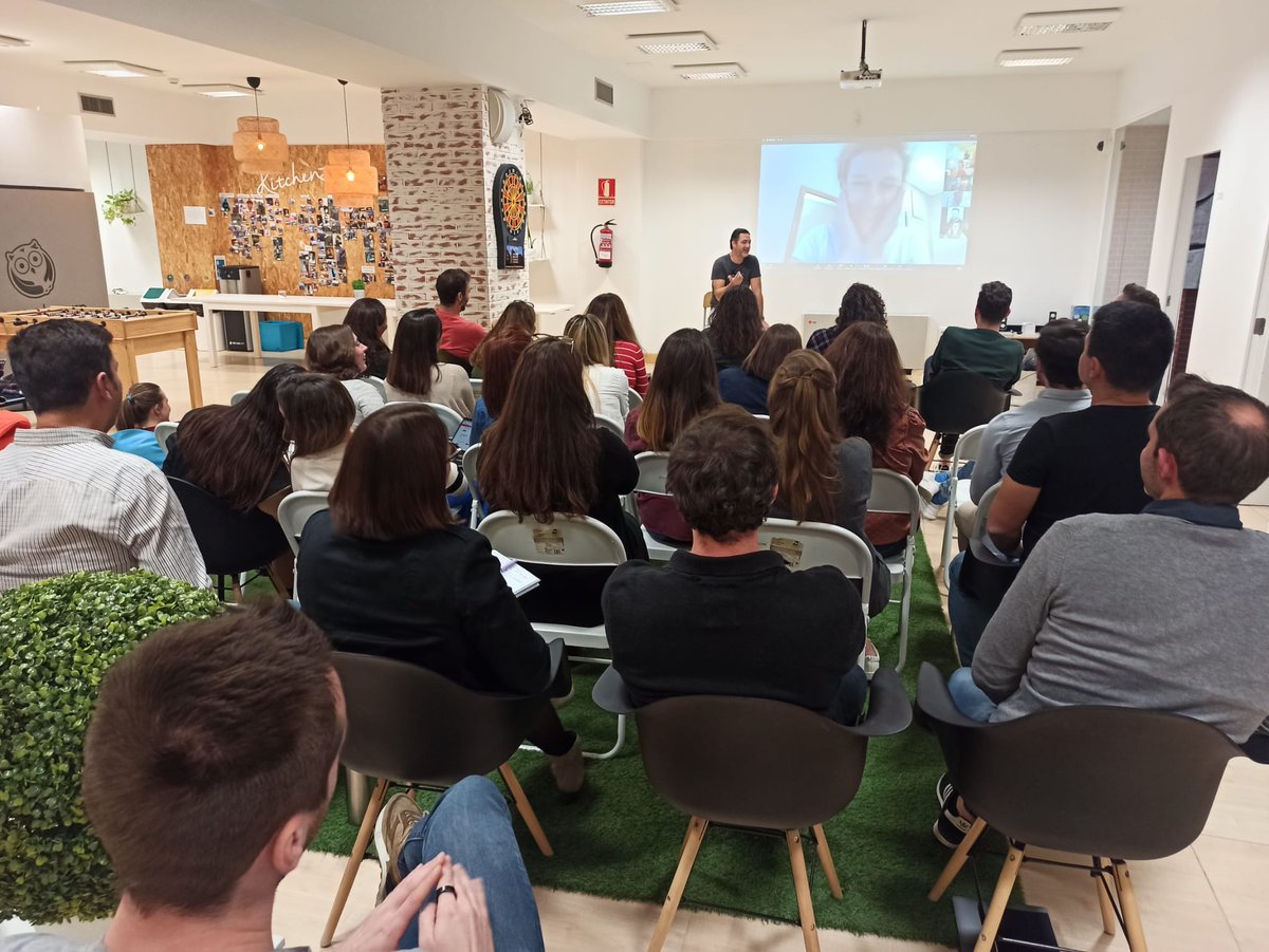 Gamelearn's tweet image. We had a special training session for the whole #RevOps team in the office last week! 🧑‍🏫 We learned a lot and had some laughs as well 😉 

#WeAreGamelearn