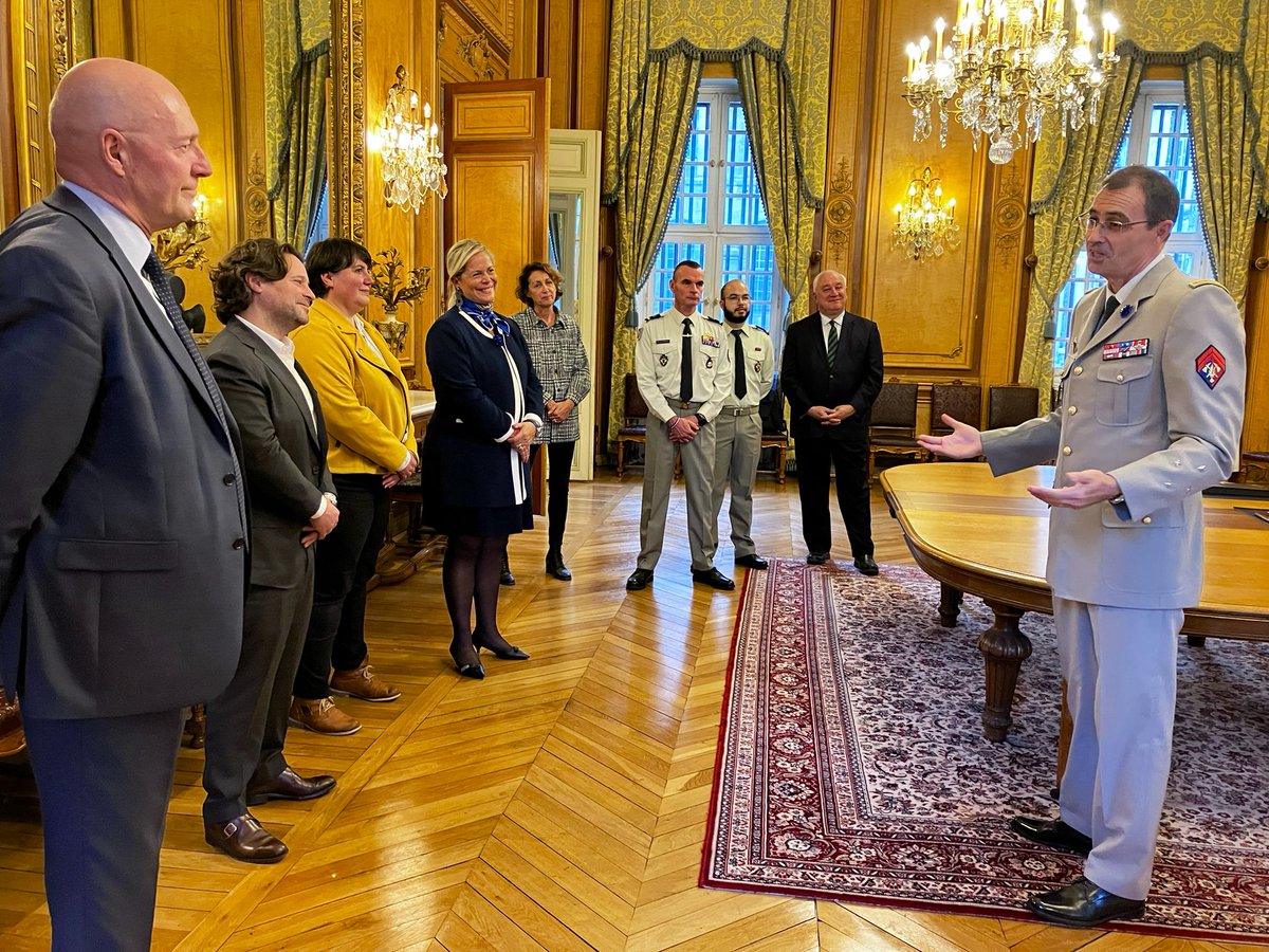 Gouverneur militaire de Paris (GMP) tweet media