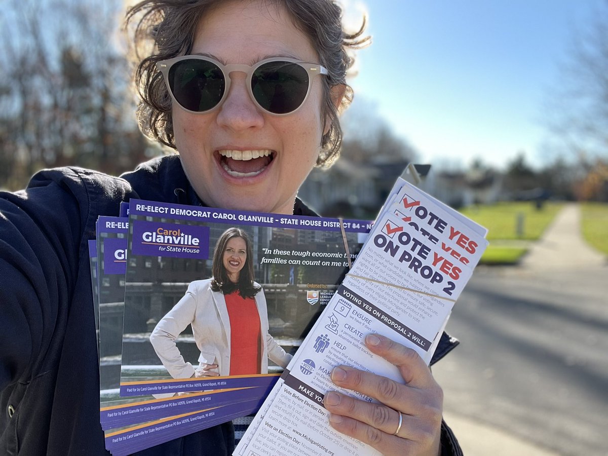 MartaAJohnson's tweet photo. Got a little behind on doors with Prop 2 efforts last week, but back at it today for @caglanville and #YesOnProp2 @NotPoliticians @PTV2022 https://t.co/krypfnuCbG