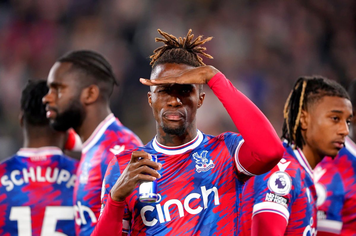 wilfriedzaha's tweet photo. How Gods watching over me https://t.co/6W5Wa3RsrG