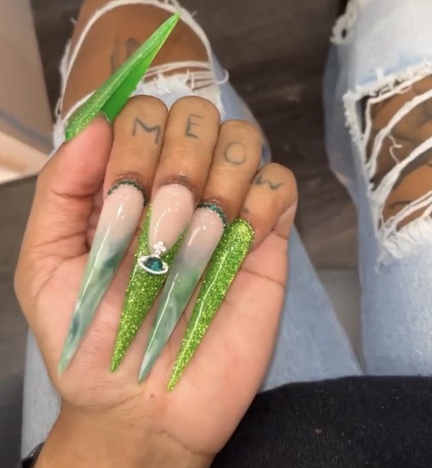 Recent dick grabbers https://t.co/aNvrLZvJLZ