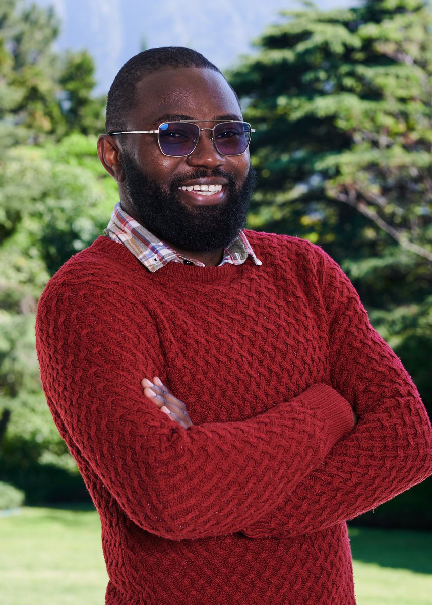 Hanging out at Mandela's house a few weeks back, it was time to update some professional photos. #MandelaRhodesScholar'20