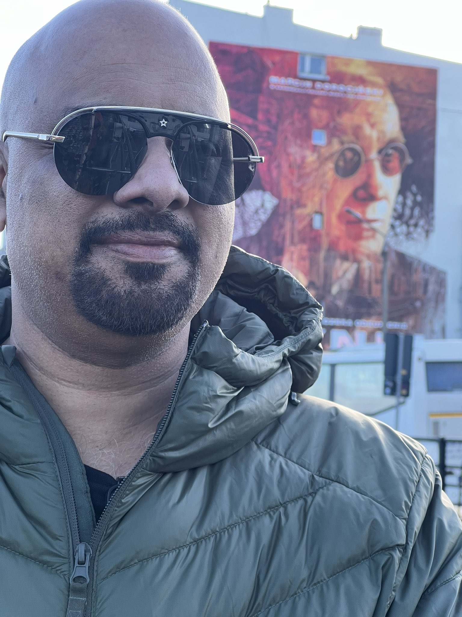 Fg-MQ8CVQAA1pHe?format=jpg&name=large