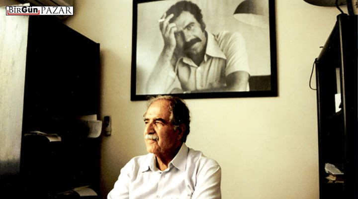 1-İlhan Erdost yeğeni Barışta’nın nikâhına gönderdiği çelenge şu notu iliştirir: “Dağlar’a da geleceğiz”. Politik göndermeyle bezeli bu sözün bir düğün çelenginde ne işi vardı ki? Bunu yıllar sonra Barışta’nın babası Muzaffer Erdost’un “İlhan İlhan” isimli kitabından öğrenecektik