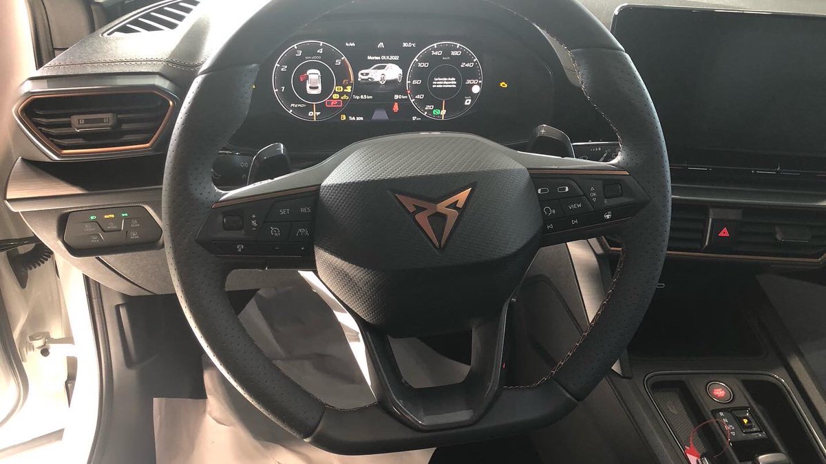 MotorPias_of's tweet photo. Llega nuestra segunda prueba, de la mano de este Cupra Formentor. 
Se trata de un Cupra Formentor 1.5 gasolina de 150 CV asociado a una caja automática DSD. 
Toda la información y las características en la web. 
#cupra #cupraformentor #cupraespaña #cupraformentor150cv https://t.co/dK6EpeIeDD