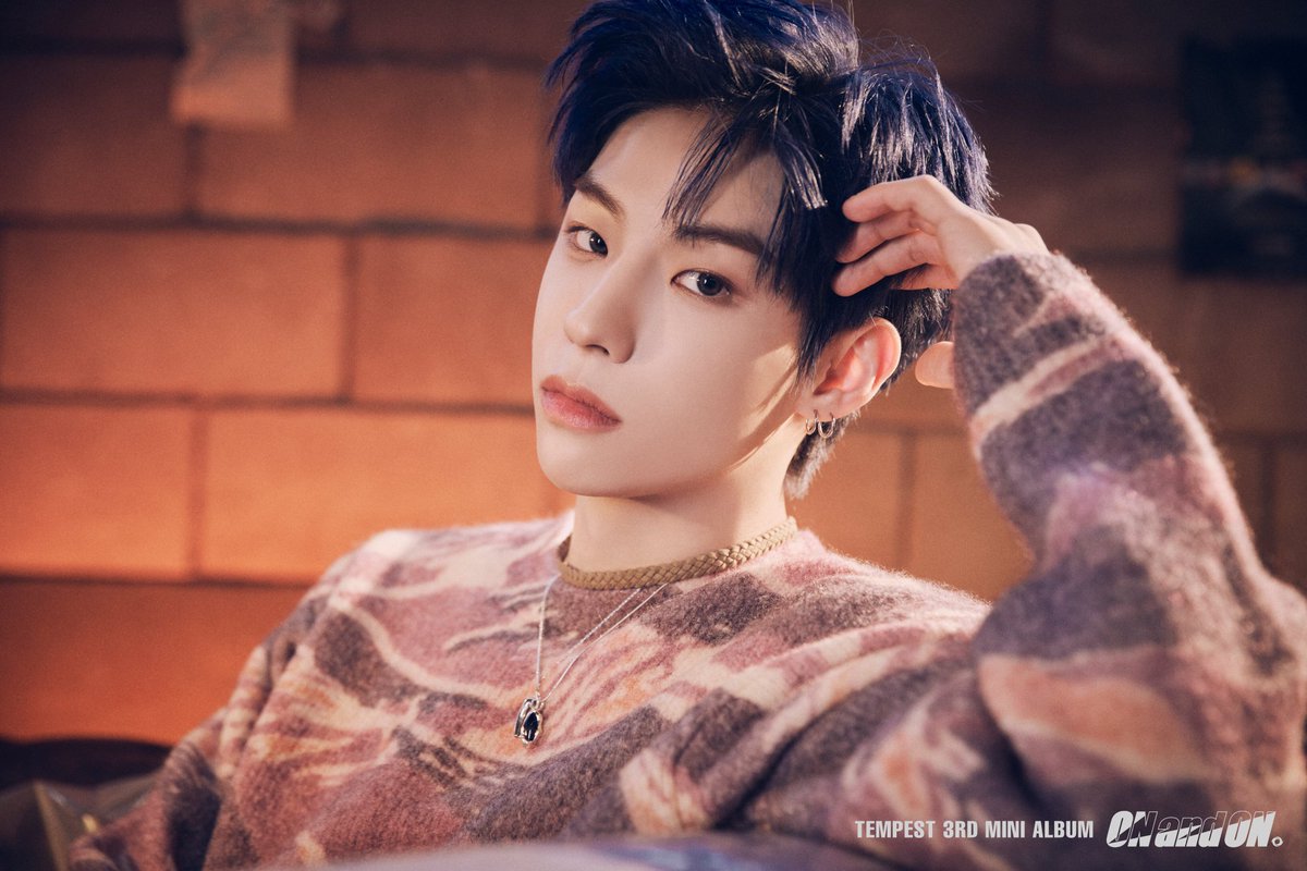 TempestFR's tweet photo. [07.11.2022] ϟ #PHOTO_1

ONandON CONCEPT PHOTO 1

📢 TEMPEST dévoile aujourd’hui le premier concept photo de <ONandON> de HWARANG.
____
#TEMPEST #TPST #템페스트
#화랑 #TPST_3RD_ALBUM_D14
#ONandON @TPST__official @TPST_twt
-Camelyϟ https://t.co/MXVhLfBusO