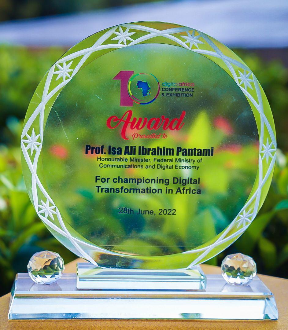 ProfIsaPantami's tweet photo. African Award for championing Digital Transformation in Africa. Our Nigeria's Digital Economy Policy has been customised and adopted by many African countries, in some including renaming their ministries as we did in 2019.
#alhamdulillah 
#Cybersecurity 
#DigitalNigeria https://t.co/QyMbWDPBxq