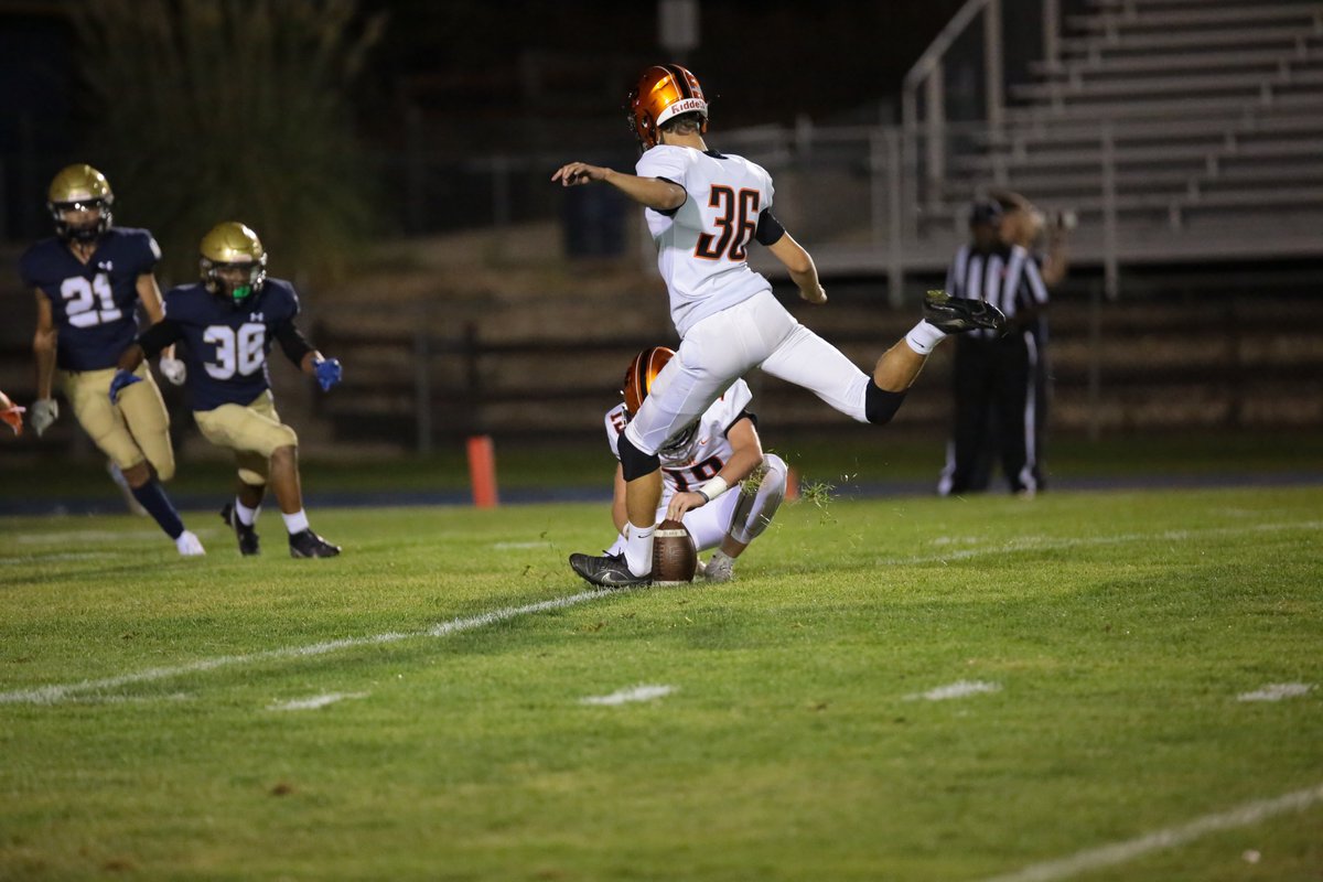 Kicking Monday into high gear, full of JUICE <a href="/HarnerCaleb/">Caleb Harner</a> style!  Playoff week #2! <a href="/ErieTigersFB/">Erie High Football</a> will play <a href="/DSOUTHAthletics/">Denver South Athletics</a> Friday at 6:00pm! Be there! <a href="/ErieHighSchool/">Erie High School</a> <a href="/TigersPrincipal/">Josh Griffin</a> <a href="/LizRussell_edu/">Liz Russell</a> @ErieHigh_AP <a href="/goSVVSD/">Chase McBride</a> <a href="/BoCoPreps/">BoCoPreps</a> <a href="/ChadCooper_EHS/">@ChadCooper_EHS</a> <a href="/CHSAA/">CHSAA</a>