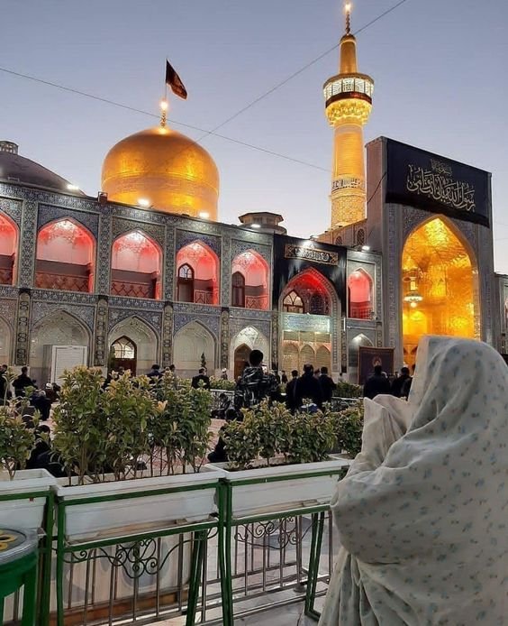 Mehvish13655062's tweet photo. "Whatever is taken away from you will be replaced with something better".

           -Imam Ali a.s https://t.co/6GcvMOldSH