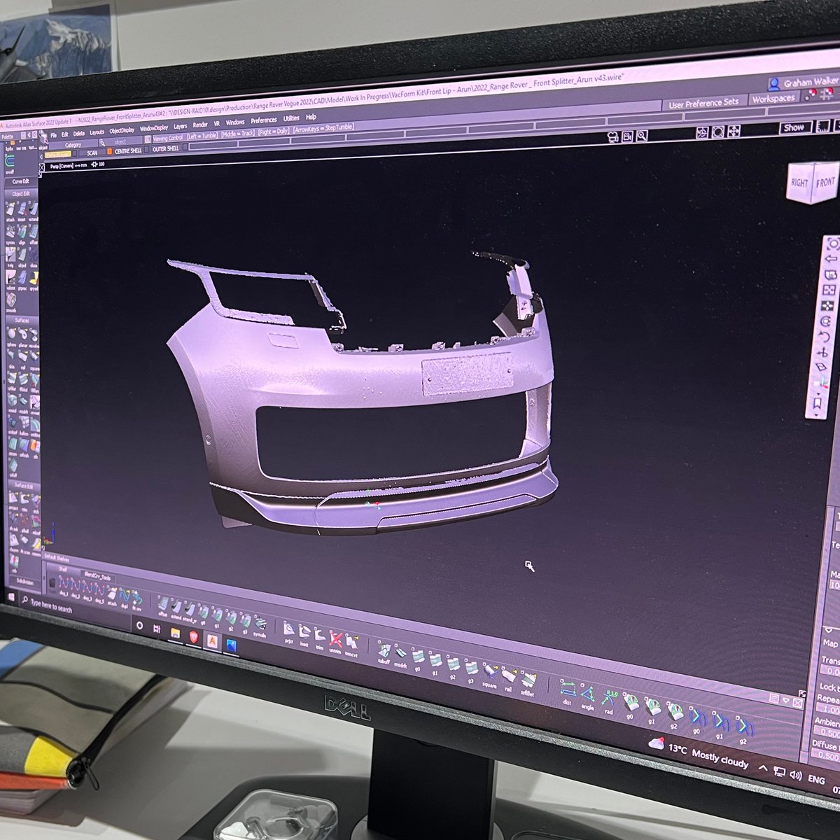 AKAHNDESIGN's tweet photo. BTS of Alias development of our new Range Rover Exposed Carbon Front Bumper Signature Spoiler.
Brand: KAHN®
Model: 2022 Range Rover
Body Kit: Front Bumper Signature Spoiler
Legal: Copyright Design by KAHN®
#ModellingMonday #KahnWheels #CarDesign #RangeRover #2022RangeRover https://t.co/CopDmftVdI