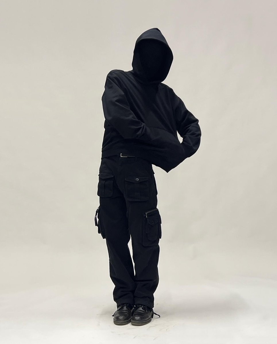 .solutions ‘another day’ hoodie

• no prints
• no embroideries
• just a plain black garment 

tomorrow, 5pm (+3 GMT) 

Nobody.solutions