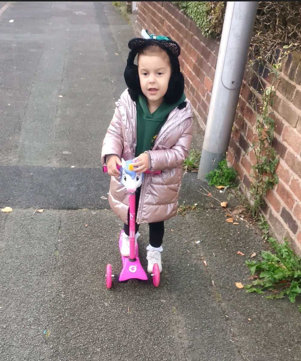 stbedesinfants's tweet photo. One of our Reception children has been enjoying scooting to school as part of our @livingstreets campaign to walk (or wheel) at least once a week! Great work! 🛴❤️ https://t.co/Bo0Jnraxam