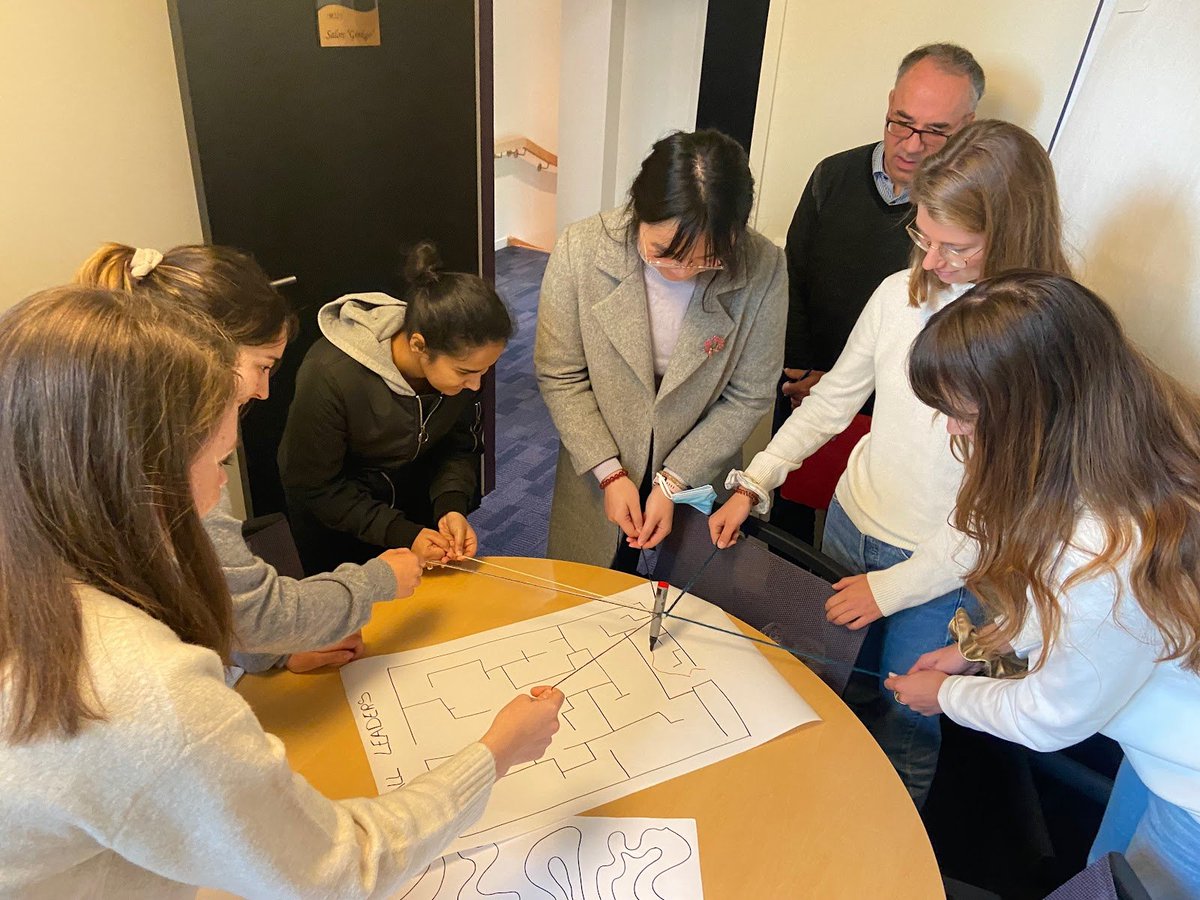 EDHEC_BSchool's tweet photo. After a few hands-on exercices to identify the key skills of a leader, the #MSc in #Management & #Leadership started to work on different topics to improve ADEO's leadership model #EDHECMaster #Leadership https://t.co/zuLQ3Rn65v