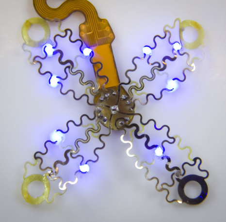 Battery-Free Light-Powered Pacemaker Now a Reality

Researchers at the University of Arizona have developed a battery-free light-powered pacemaker that uses optogenetic stimulation of cardiomyocytes to achieve heart pacing. With conventional pacemak…
medgadget.com/?p=1540686&utm…