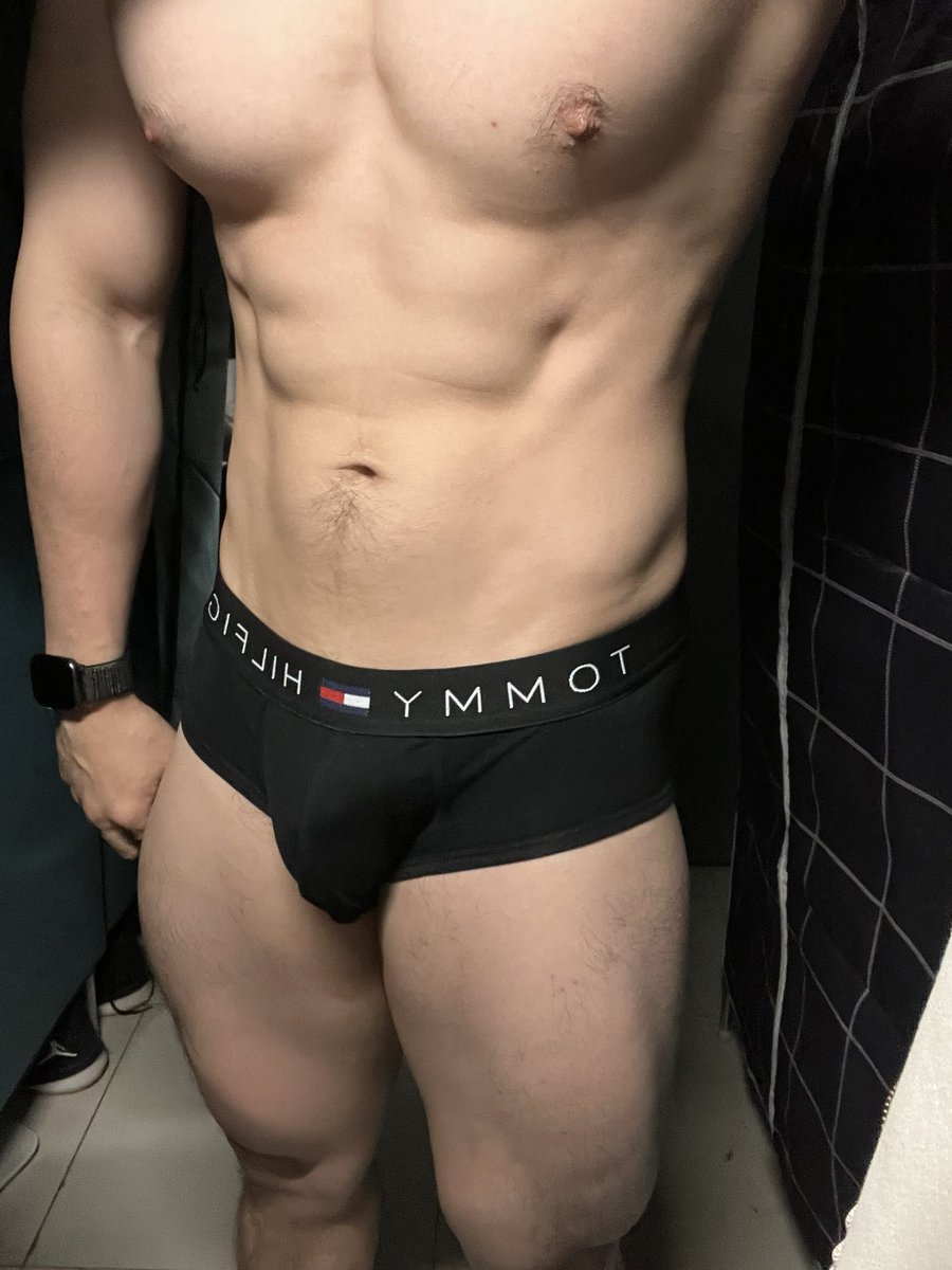 polaiya5's tweet photo. 新买的内裤，好不好看？
#massage #Spa #篮球体育生 #深圳男男推油 #深圳男按摩师 #深圳同志按摩
 #深圳同城 #深圳兼职 #深圳Spa #深圳Spa #深圳同志Spa https://t.co/cLCxQ06Jxa
