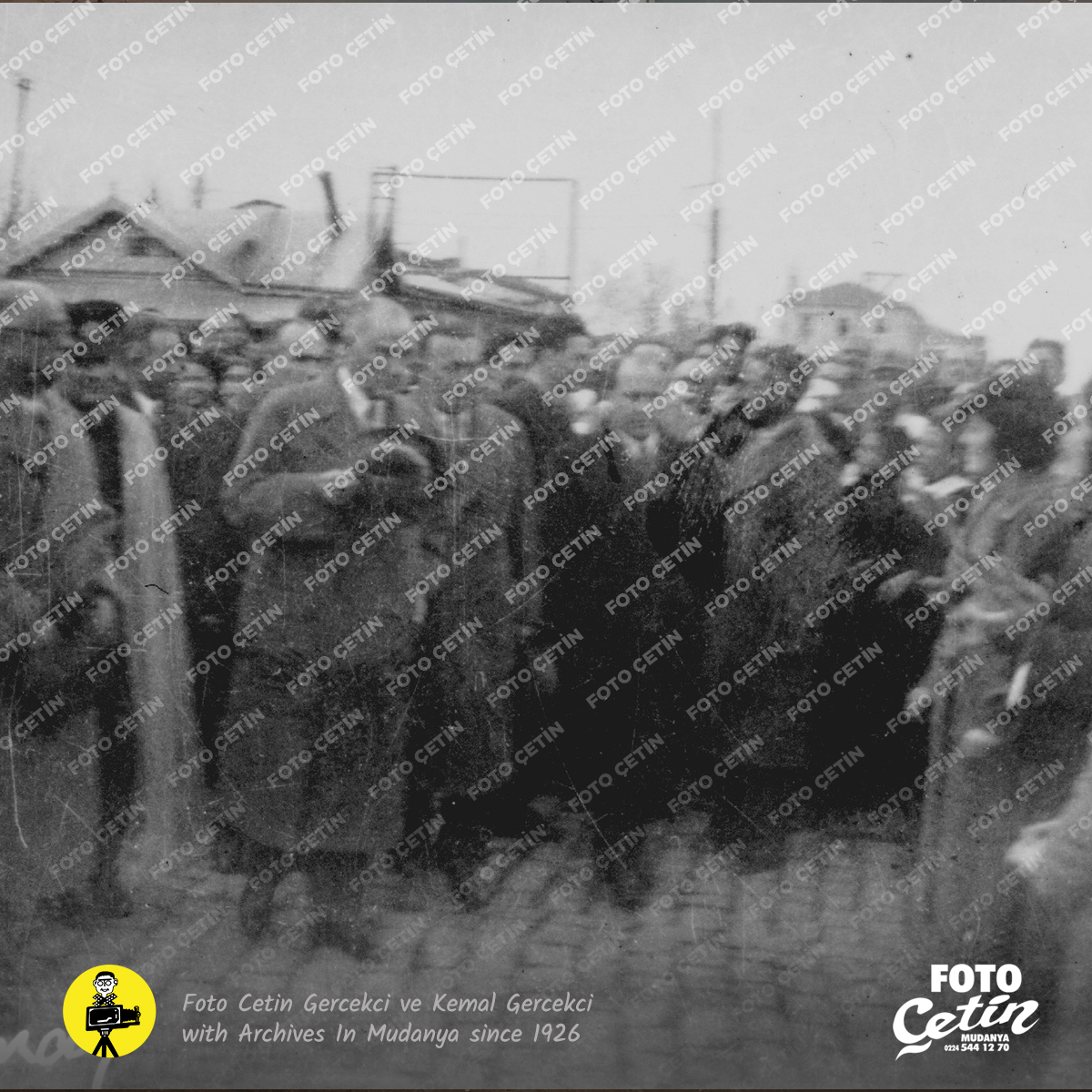 fotocetinn's tweet photo. #Atatürk’ün Mudanya'ya teşrifi.
Bursa’nın iskelesi olan Mudanya, #Bursa’yı ziyaret eden devlet büyüklerini deniz yoluyla karşılayan ilk yerleşim yeridir. Türk Devletinin kurucusu #MustafaKemalAtatürk de Mudanya’da bir kaç kez karşılanmış ve uğurlanmıştır. 1938, #Mudanya - Bursa https://t.co/XXx1IJyFPq