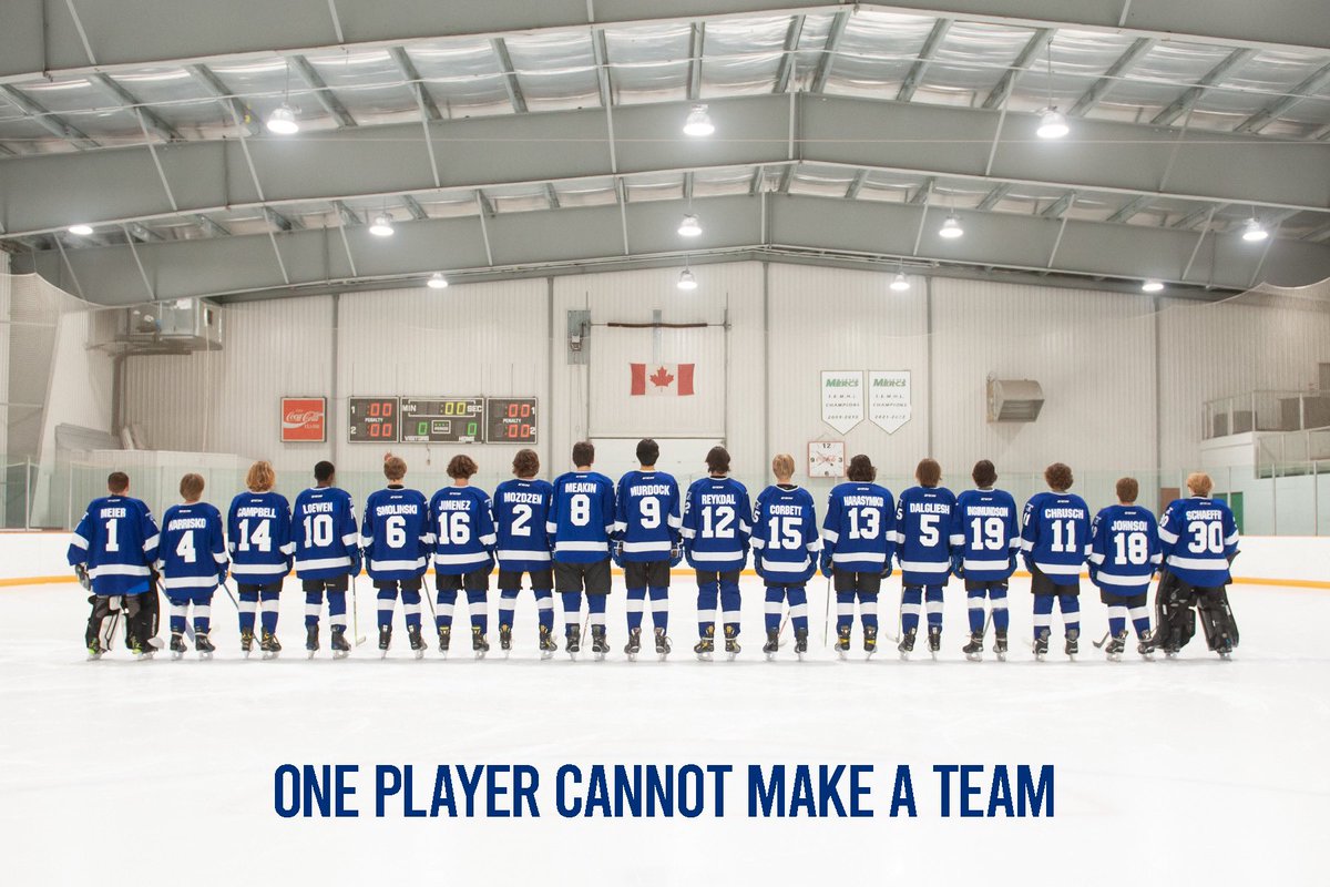 LightningU15AA's tweet photo. Team 2022-2023 #U15AA #Hockey  #InterlakeLightning https://t.co/n4yI69bNC3