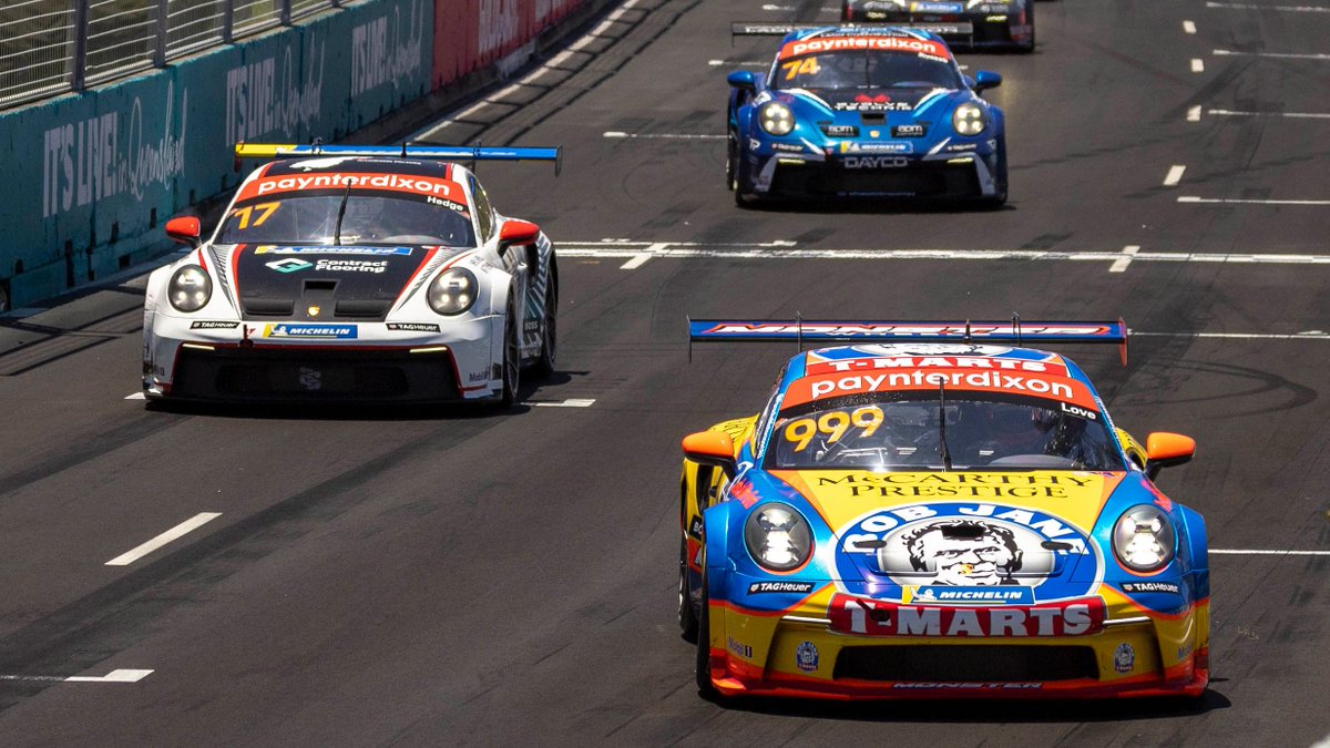 An exciting final weekend of the #CarreraCupAus 🇦🇺 saw Pro driver <a href="/harrijones__/">Harri Jones</a> (<a href="/McElreaRacing/">McElrea Racing</a>) claim the title by 11 points, while <a href="/GeoffEmery/">GeoffEmery</a> claimed the Pro-Am title, despite losing a lap! 👏👏 @PorscheMspAu #PorscheCustomerRacing #Porsche #Porsche911GT3Cup