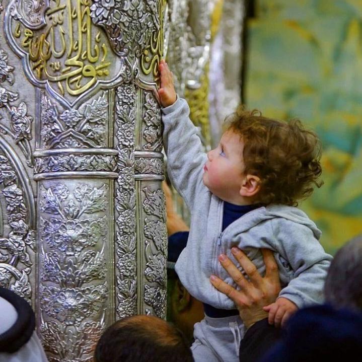 shahnazzally1's tweet photo. IshQ e Hussainعـــ  He In Bachon Ko Farsh e Aza Tak Lata Hai•||❤️😌 https://t.co/Nzr5usbDZu