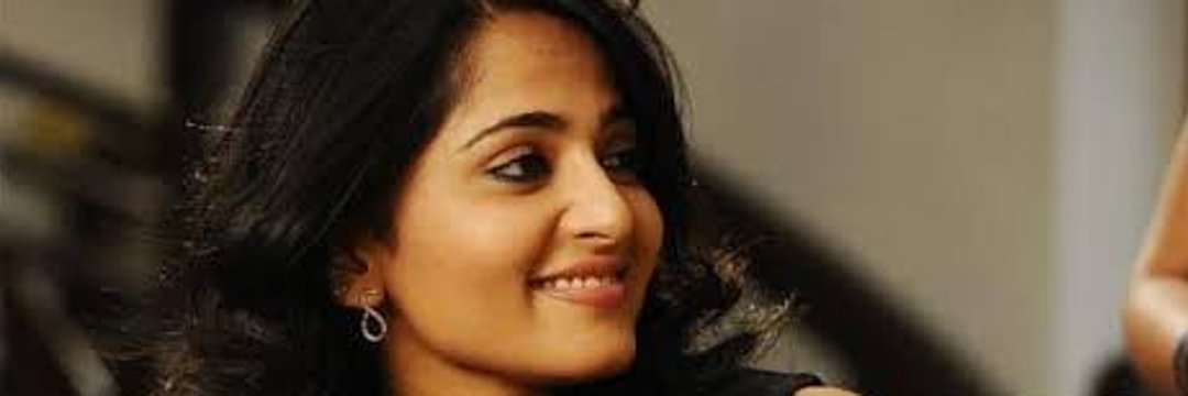 Happy birthday my favorite actress in south indian cinema
Your acting skill superb anushka shetty 