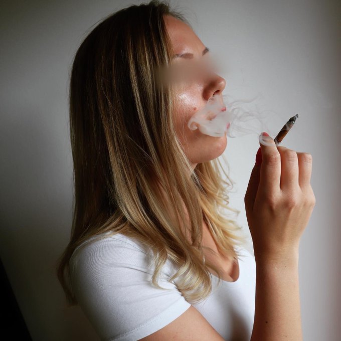 Celebrating 50% off on https://t.co/KATbDoSD4j 💋💨 #smokingfetish #smokinggirl #cigarillo #capnolagnia<a href="/tag/smokingfetish"class="tags"><span>#smokingfetish</span></a><a href="/tag/smokinggirl"class="tags"><span>#smokinggirl</span></a><a href="/tag/capnolagnia"class="tags"><span>#capnolagnia</span></a><a href="/tag/cig"class="tags"><span>#cig</span></a>