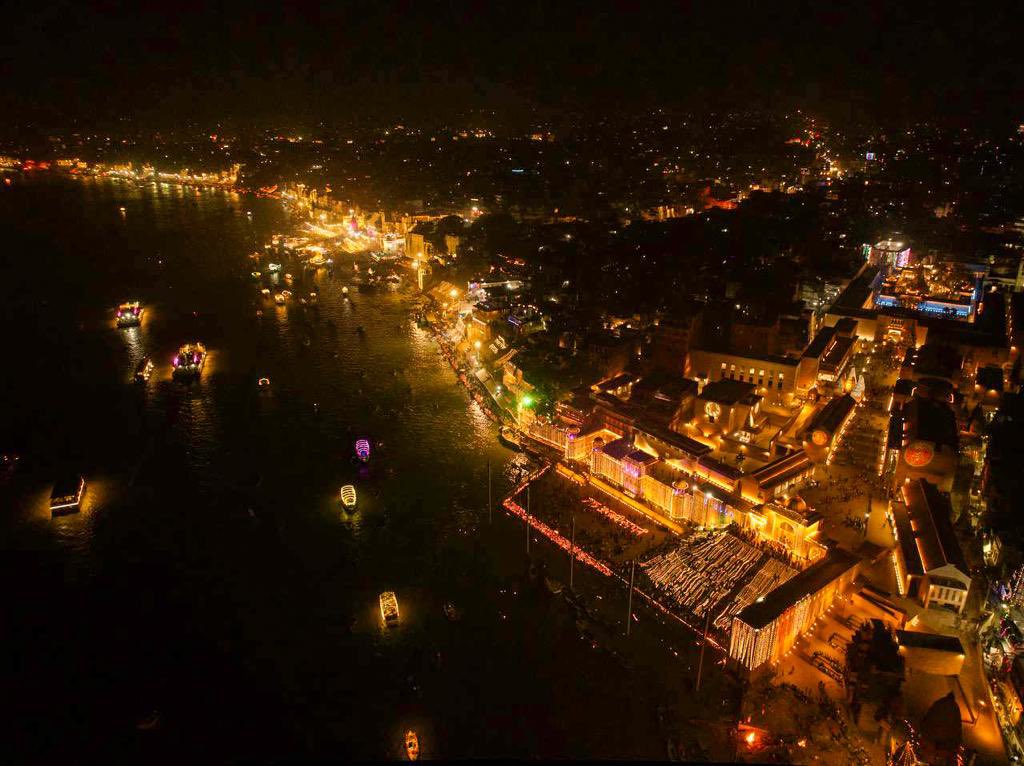 #DevDeepawali | A look at these magnificent pictures from the eternal city of #Kashi