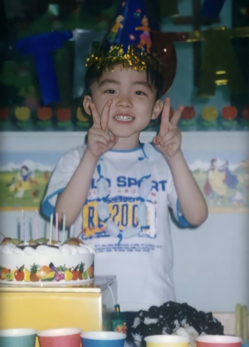 confuxun's tweet photo. BABY FAKER TO CHEER YOU UP https://t.co/YQhA8UnKR6