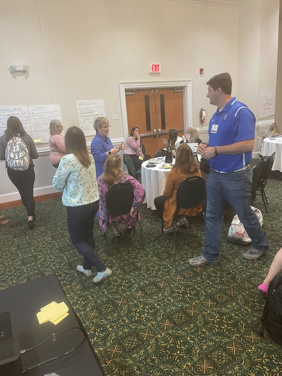 These middle school teacher leaders are digging deep to work through research &amp; practices that will impact instruction! <a href="/JNOG23/">Jill Nogueras</a> <a href="/carmenk625/">Carmen Kurek</a>  #READWRITEVA