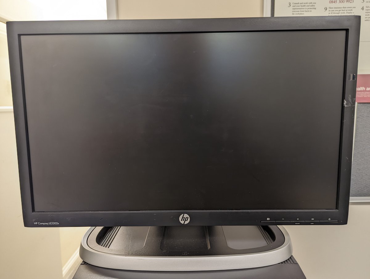 FREE STUFF ALERT! We're having a clearout here at Crumble HQ, and have around 7 of these monitors going spare. Would anyone like 1, or all of them? VGA and DVI inputs. Collection in Saffron Walden- DM us if you want dibs!