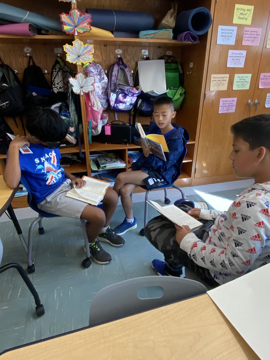 MsCelicsClass's tweet photo. Book clubs are in full effect today! Students met in groups to read and discuss a book at their independent reading level. @A_RiveraNY https://t.co/rEUsD0Pnge