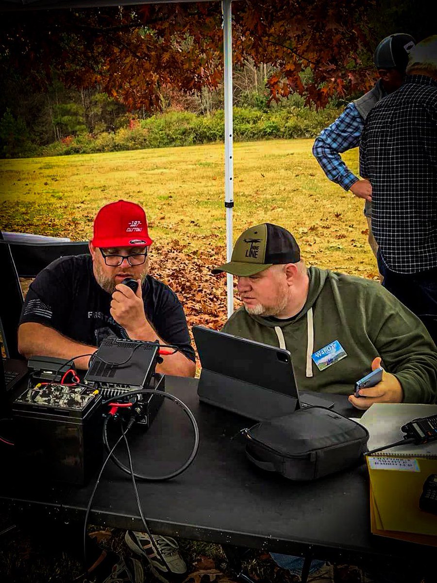dtread's tweet photo. Had fun showing off the art of ham radio at the canyon fest this weekend.. https://t.co/1UV0Zb6XSq