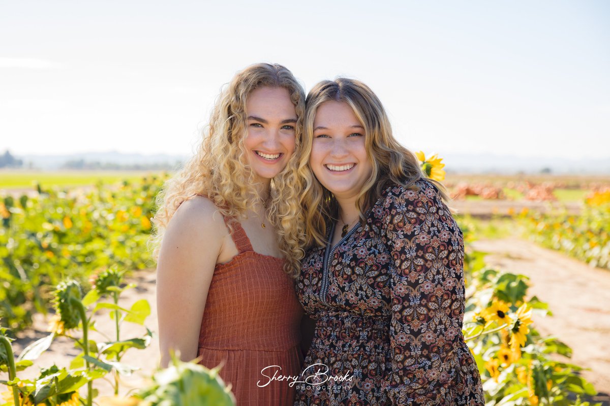 PhotosbySherry's tweet photo. I'm having a blast working with my two amazing #seniorreps this year! They braved the bright sun and dust so we could get some super fun sunflower photos!
#chandlerphotographer #seniorphotos #seniorportraits #sherrybrookssenior #classof2023 #senioryear #seniorpictures #seniors https://t.co/x2H99C5HE4