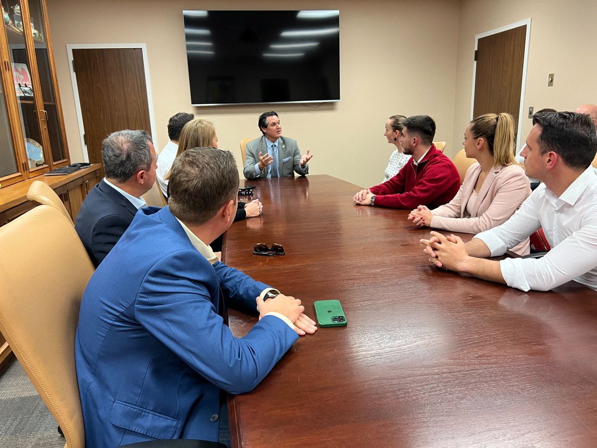 ACYPL's tweet photo. The delegation from North Macedonia kicked off their #acyplElections Program visit to Florida meeting with @FLSecofState &amp; @MayorOfTLH, touring the old &amp; new state capitols, and having dinner with Barry Richards, @AllisonTantFL, &amp; alum Ashley Spicola! https://t.co/brBdcsK6v5