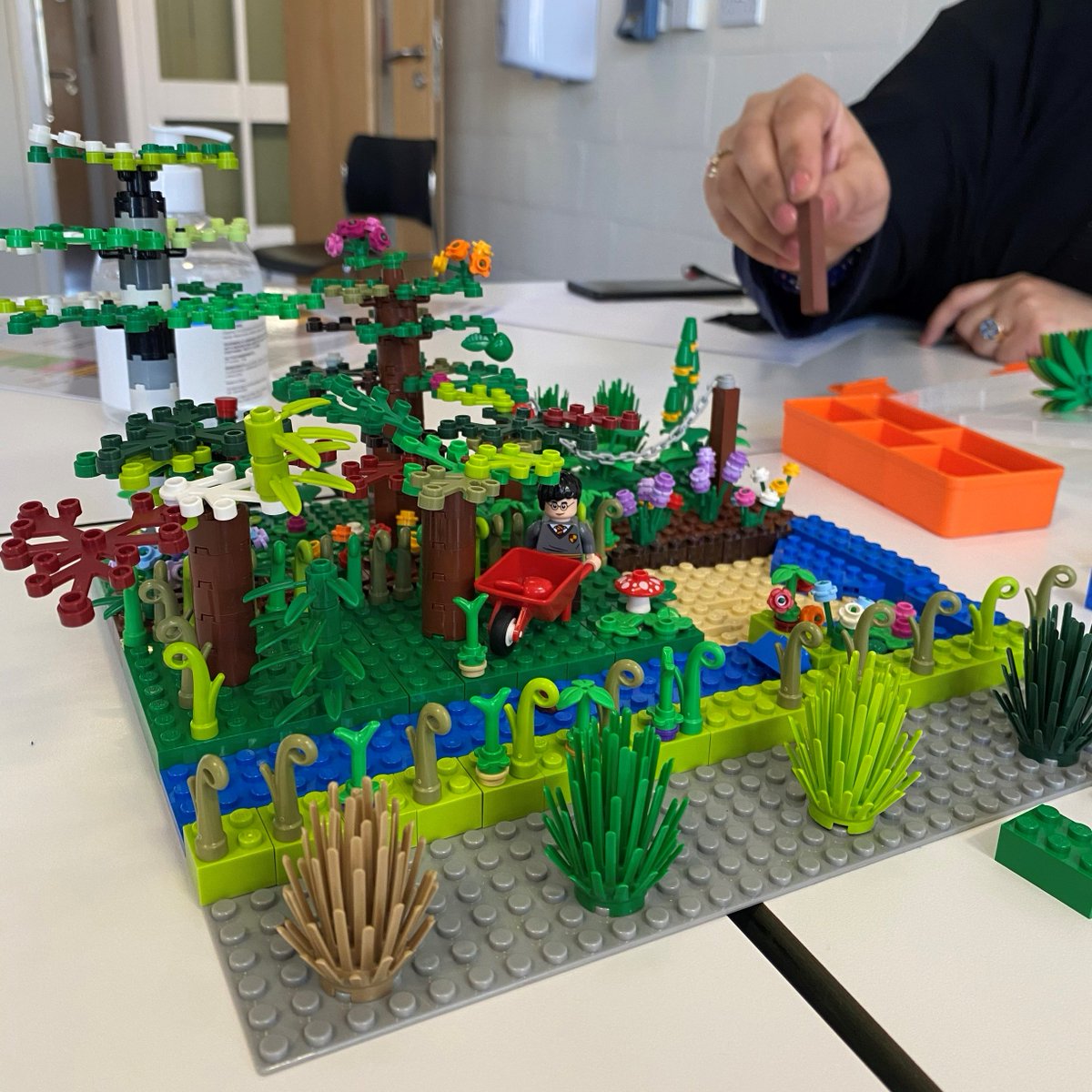 Gina Cavan (@ginamcavan) on Twitter photo Delighted to share outputs from our project to motivate #ClimateAction with <a href="/RHSBridgewater/">RHS Bridgewater</a> funded by @NERCScience
Our activity pack trialled playful learning tools including #Lego to engage public audiences with environmental science research and motivate #ClimateAction Delighted to share outputs from our project to motivate #ClimateAction with <a href="/RHSBridgewater/">RHS Bridgewater</a> funded by @NERCScience
Our activity pack trialled playful learning tools including #Lego to engage public audiences with environmental science research and motivate #ClimateAction