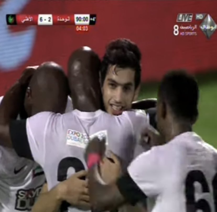 Saifalmazmi_'s tweet photo. في دور ال٣٢ الأهلي يواجه خصم سهل جداً ومتعودين نفوز عليه بنتايج كبيره ومانرضى نفوز عليه باقل من ٣ دايماً وخصم نحب نستمتع فيه جداً لدرجة ان خذنا لاعبهم اعاره وخليناه يسجل عليهم . https://t.co/U6zM89hNWr