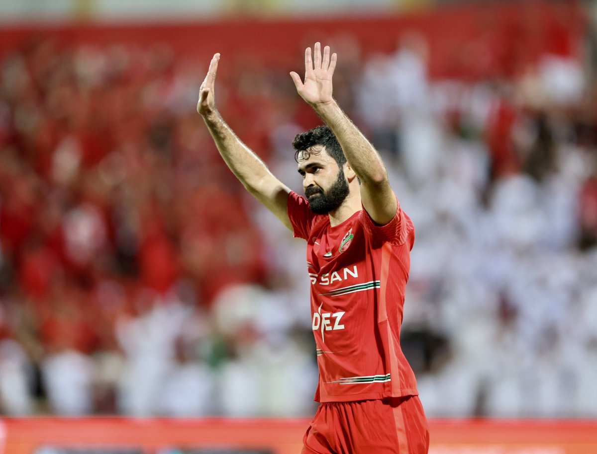Saifalmazmi_'s tweet photo. في دور ال٣٢ الأهلي يواجه خصم سهل جداً ومتعودين نفوز عليه بنتايج كبيره ومانرضى نفوز عليه باقل من ٣ دايماً وخصم نحب نستمتع فيه جداً لدرجة ان خذنا لاعبهم اعاره وخليناه يسجل عليهم . https://t.co/U6zM89hNWr