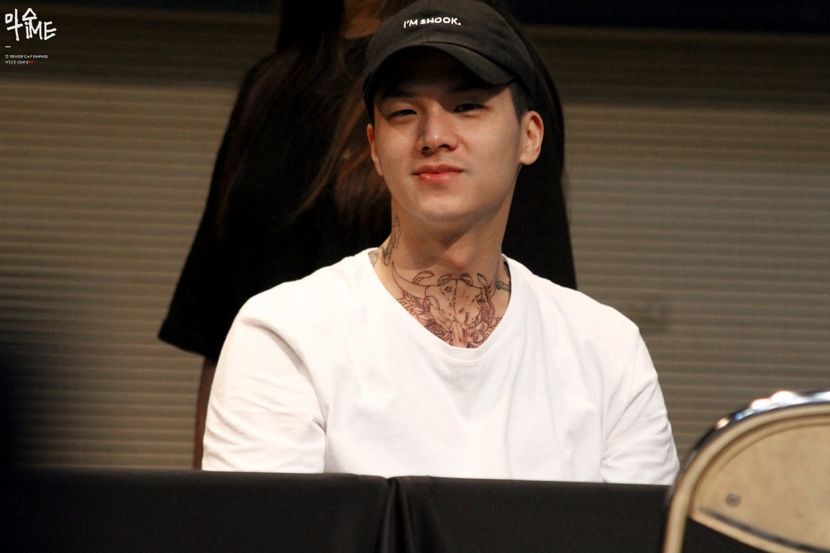 방민수 전역까지 D-1🧢
하루만더!!!!!!!!!!!!!!!!!!!!!!!!!!!

#캡 #방민수 #틴탑 #TEENTOP