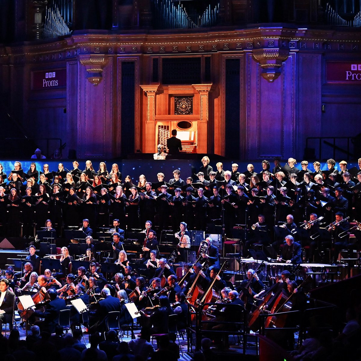From back in July - Brahms’s A German Requiem, featuring the BBC Scottish Symphony Orchestra conducted by Ilan Volkov, with the National Youth Choir of Great Britain 🗣️