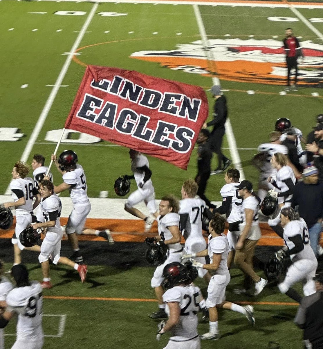Linden Eagles Varsity Football beat Fenton 35-7 to become District Champs! So proud of you all💪🏈🦅 #57 <a href="/Jaxx_Liedel/">Jaxx Liedel</a> <a href="/cwilliams2209/">Chad Williams</a> <a href="/BryceEliuk/">Bryce Eliuk</a> <a href="/Austin31222/">Austin Alflen</a> <a href="/MichaelBush05/">Michael Bush</a> <a href="/KeenerMonte/">Monte Keener</a> <a href="/Ethan10gomez/">Ethan Gomez</a> <a href="/konner_hulett/">Konner Hulett</a>  
#57jaxxliedel
#showthemyoucan
#provethemwrong