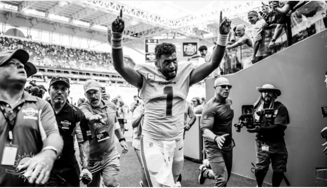 DavidFischer's tweet image. 🚨MIAMI DOLPHINS FOLLOW TRAIN🚨
In honor of victory Monday, today is the perfect time to build our Dolphins Nation community!

Retweet or like this post and follow everyone who does the same. CHECK YOUR PULSE!!!