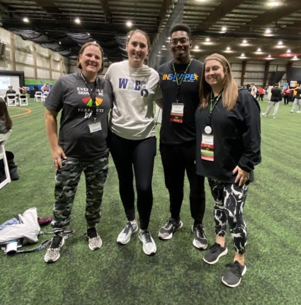 Miss Ulrich tweet media