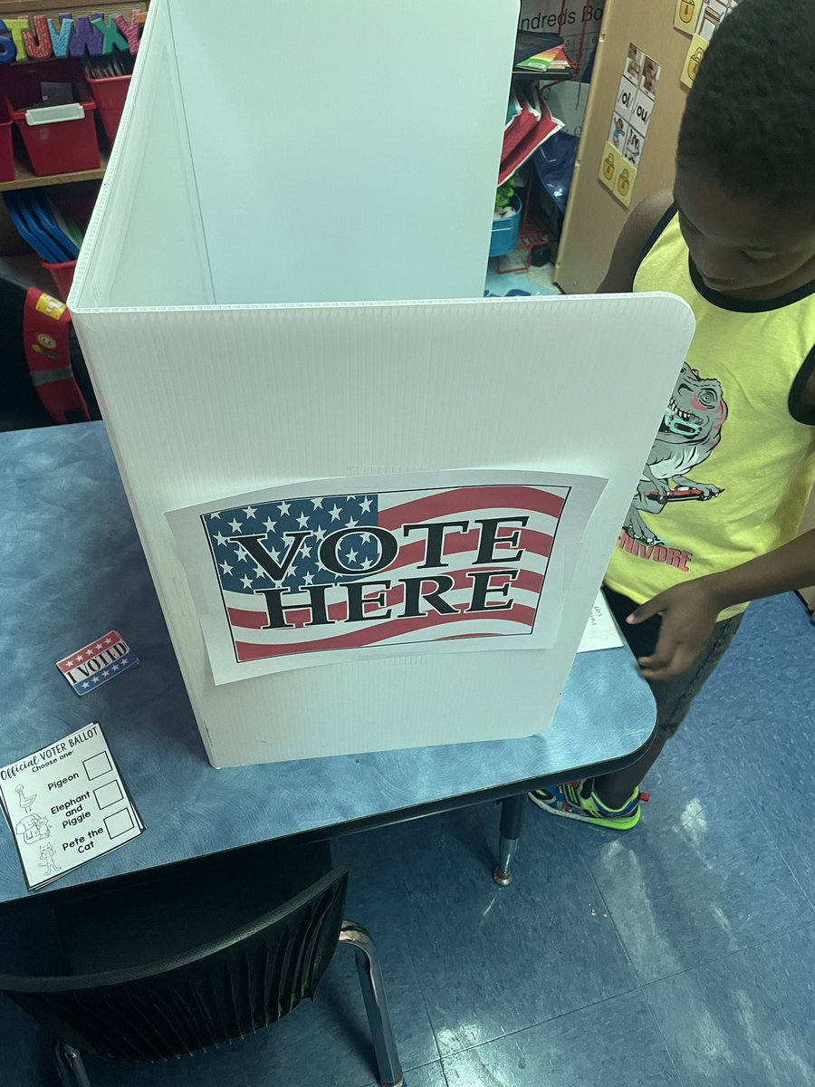 ChapsCoolCats's tweet photo. The Cool Cats had an opportunity to exercise their civic duty today 😊🗳️ https://t.co/x7uGQU3LLT