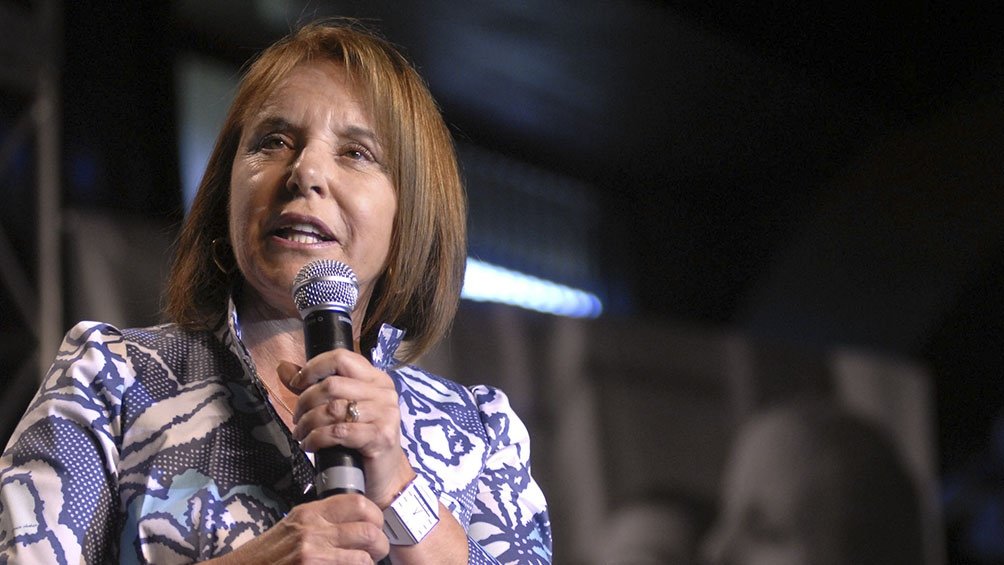 🎙️[#AHORA] Entrevista con Hilda "Chiche" Duhalde (<a href="/chicheduhalde/">Hilda Chiche Duhalde</a>), ex Senadora con mandato cumplido.

🗣"Hoy no estamos en una situación que podamos alegrarnos, el peronismo está en un momento de gran reflexión porque sino desaparecemos".  

📻En vivo: youtu.be/Rvfi3Yb_sp8