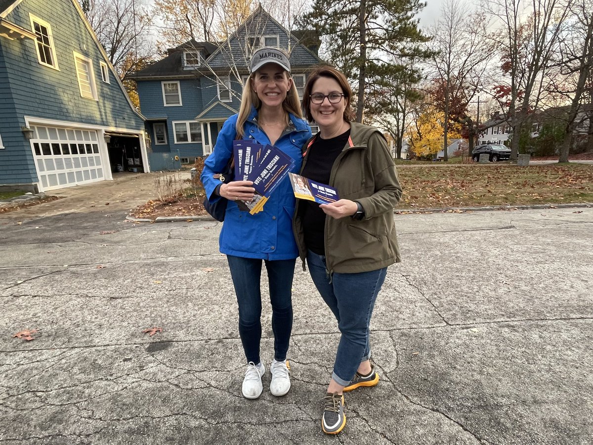 Talking to voters @ doors is how we win 🗳. @JuneTrisciani has knocked on 2,000+ doors- talking to voters day & night in Raymond, Candia, Hooksett, Goffstown & Manchester Ward 1 👟💪👏! 1 more day of hustle to #GOTV! 🇺🇸#NHPolitics @NHSenateDems @NHDemWomen @ManchesterDems @NHDems