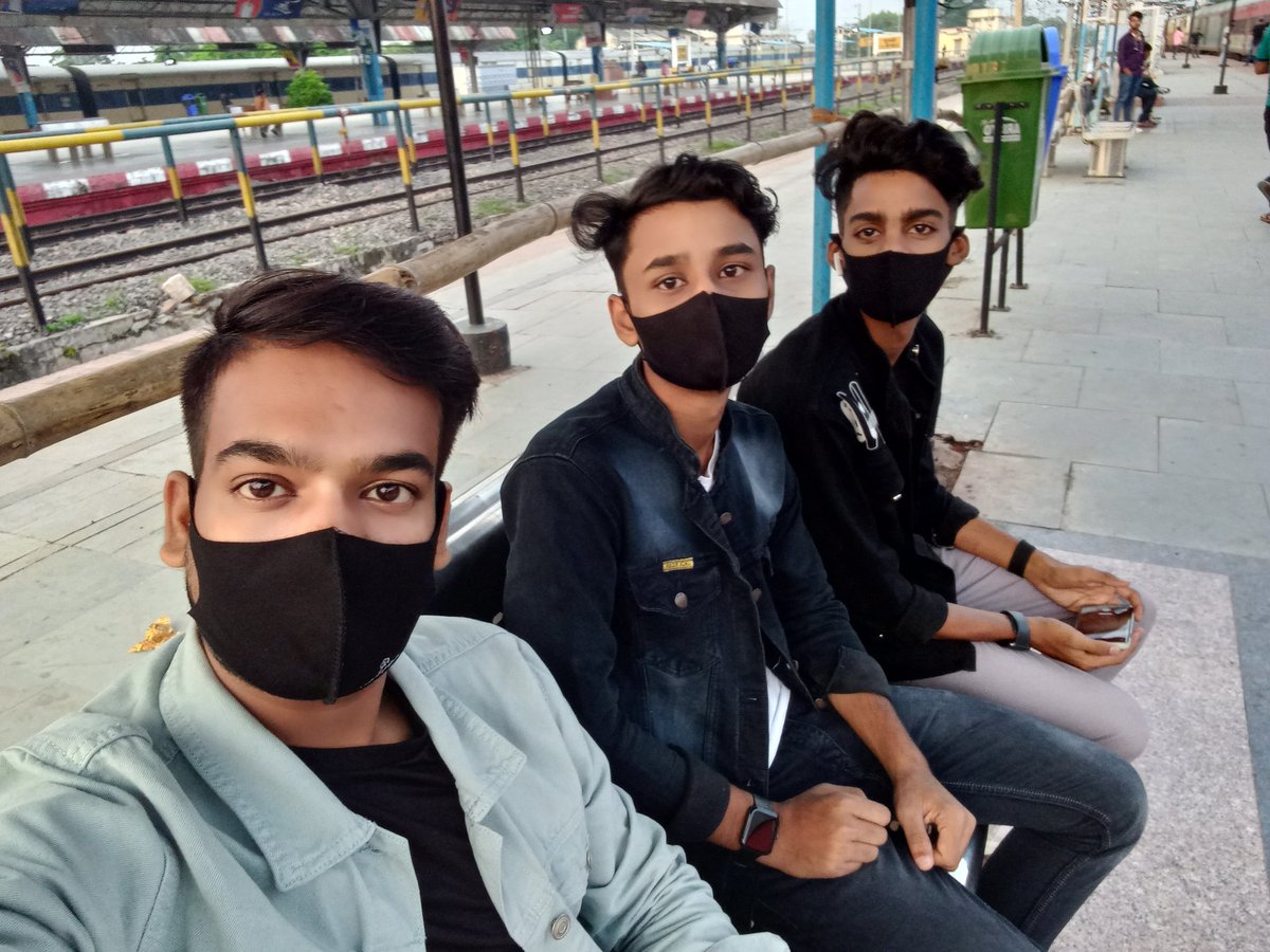 Ankit_p_001's tweet photo. Jyada nahi bro bas inn   Teeno  ke Hone ka gaamand hain 😈👬💪 https://t.co/3XNOZAucRv